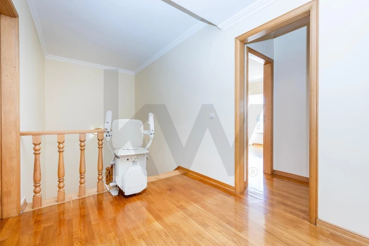 Moradia T3 para Arrendamento em Alcabideche Foto 25