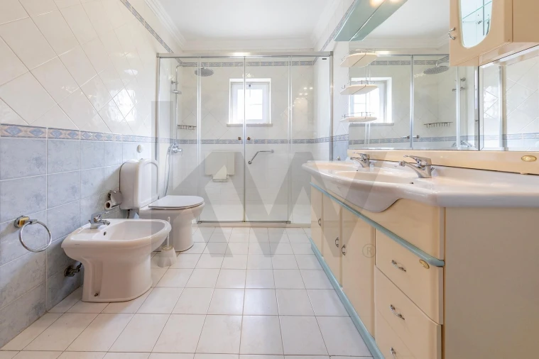 Moradia T3 para Arrendamento em Alcabideche Foto 23