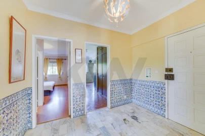 Apartamento T2 para Venda em Massamá e Monte Abraão