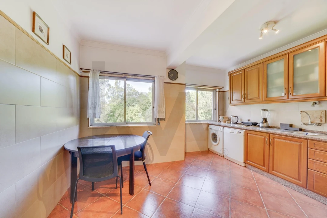 Apartamento T2 para Venda em Massamá e Monte Abraão Foto 13