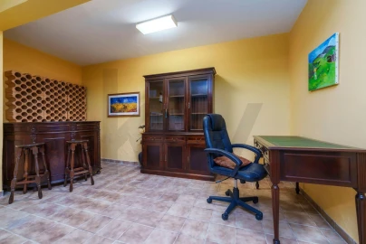 Moradia T3 para Arrendamento em Montenegro