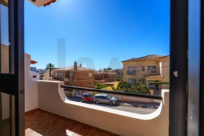 Moradia T3 para Arrendamento em Montenegro