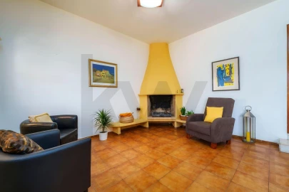 Moradia T3 para Arrendamento em Montenegro