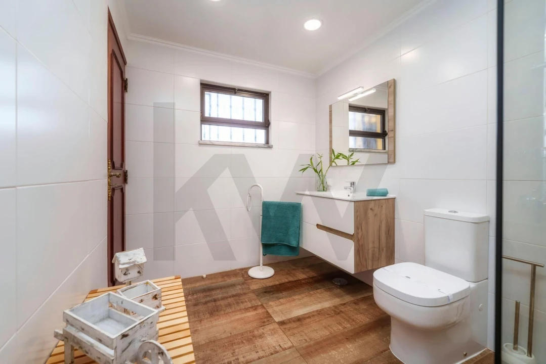 Moradia T3 para Arrendamento em Montenegro Foto 31