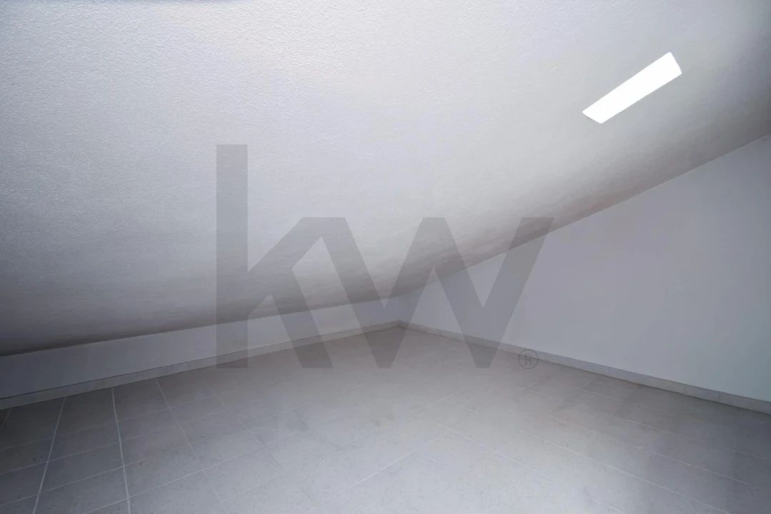 Apartamento T2 para Venda em Ramada e Caneças Foto 21