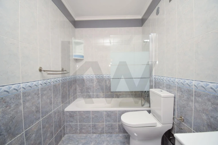 Apartamento T2 para Venda em Ramada e Caneças Foto 19