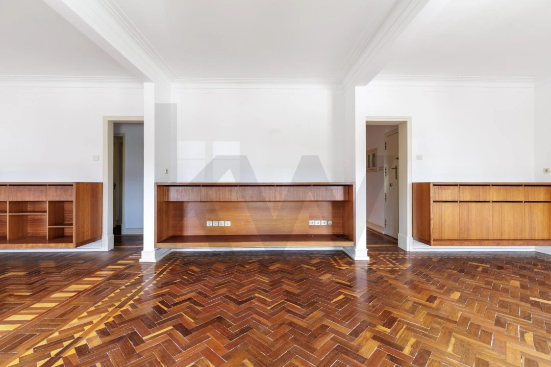 Apartamento T4 para Arrendamento em Areeiro Foto 3