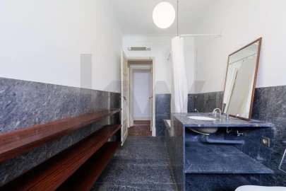 Apartamento T4 para Arrendamento em Areeiro