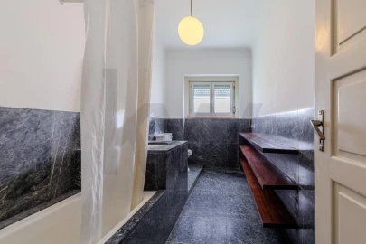 Apartamento T4 para Arrendamento em Areeiro