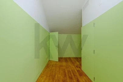 Apartamento T4 para Arrendamento em Areeiro