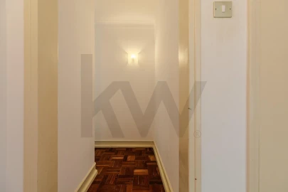 Apartamento T4 para Arrendamento em Areeiro