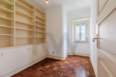 Apartamento T4 para Arrendamento em Areeiro