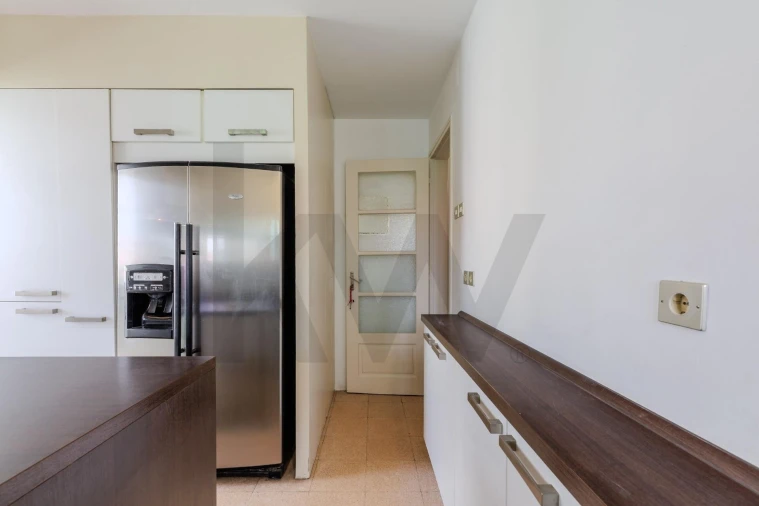 Apartamento T4 para Arrendamento em Areeiro Foto 24