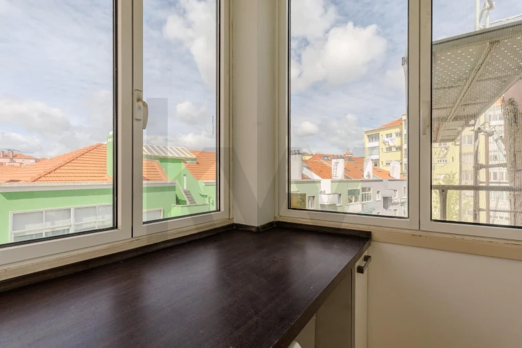 Apartamento T4 para Arrendamento em Areeiro Foto 23