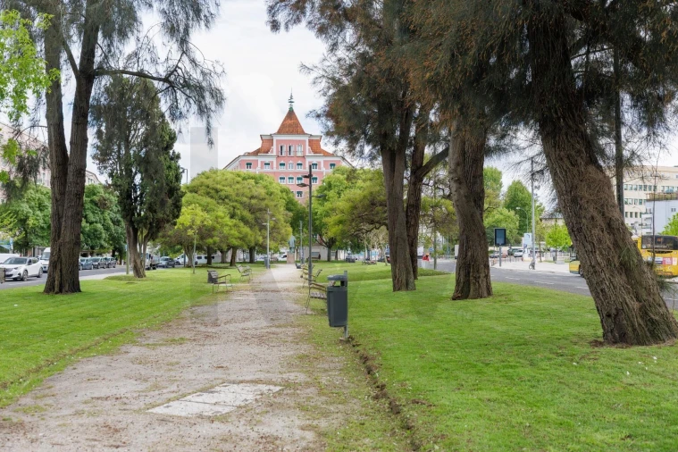 Apartamento T4 para Arrendamento em Areeiro Foto 41