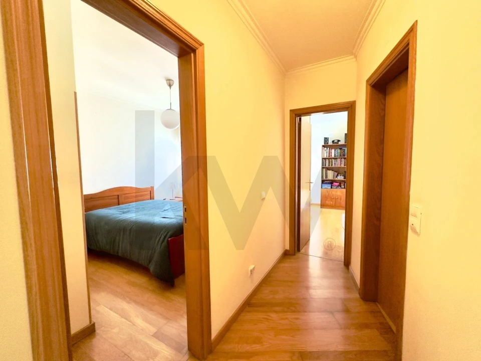 Apartamento T2 para Venda em São Domingos de Rana Foto 14