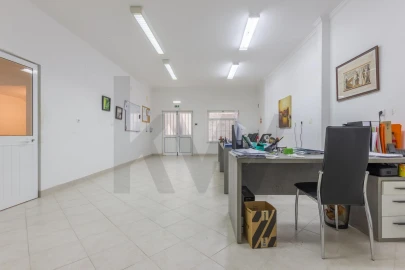Loja para Arrendamento em Quinta do Conde