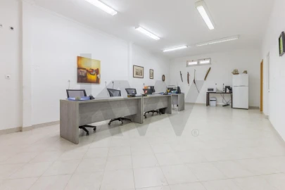 Loja para Arrendamento em Quinta do Conde