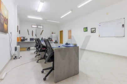 Loja para Arrendamento em Quinta do Conde