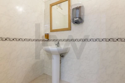 Loja para Arrendamento em Quinta do Conde