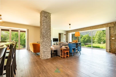 Moradia T3 para Venda em Caçarilhe e Infesta