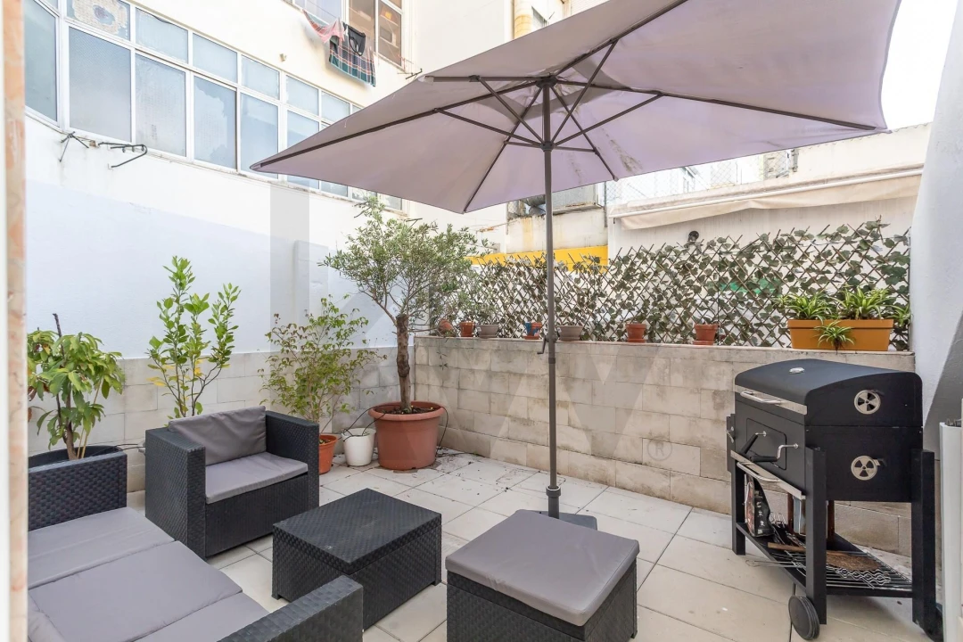 Apartamento T1 para Arrendamento em Benfica Foto 1