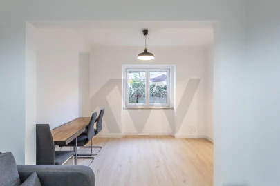 Apartamento T1 para Arrendamento em Benfica