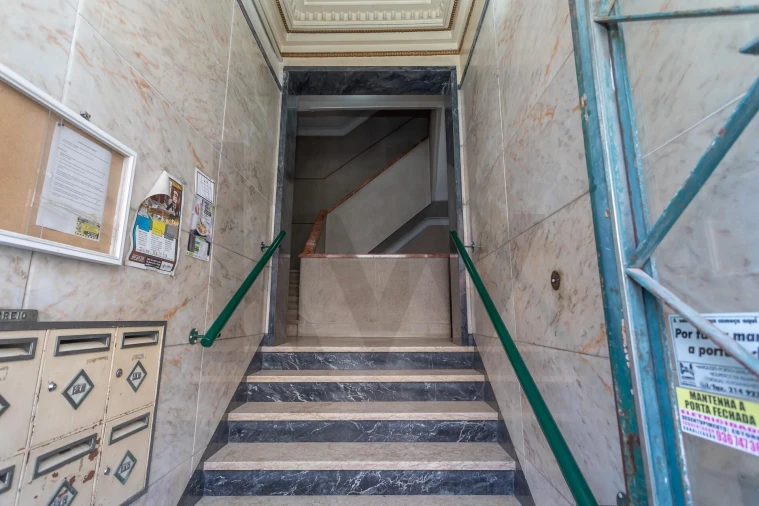 Apartamento T1 para Arrendamento em Benfica Foto 26