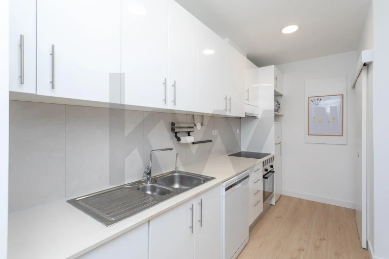 Apartamento T1 para Arrendamento em Benfica Foto 8