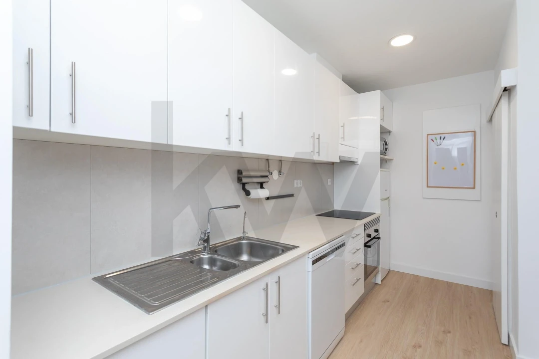 Apartamento T1 para Arrendamento em Benfica Foto 8