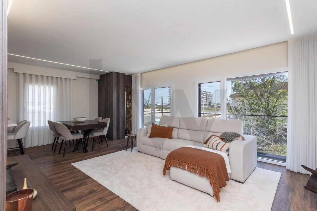 Apartamento T2 para Venda em Póvoa de Santa Iria e Forte da Casa Foto 1