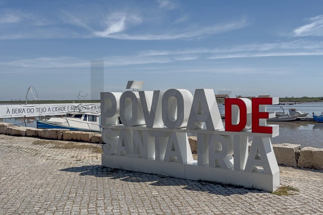 Apartamento T2 para Venda em Póvoa de Santa Iria e Forte da Casa Foto 24