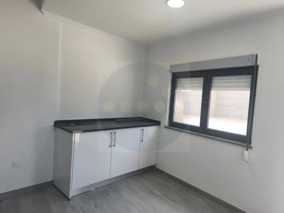 Moradia T2 para Venda em Pego Foto 3