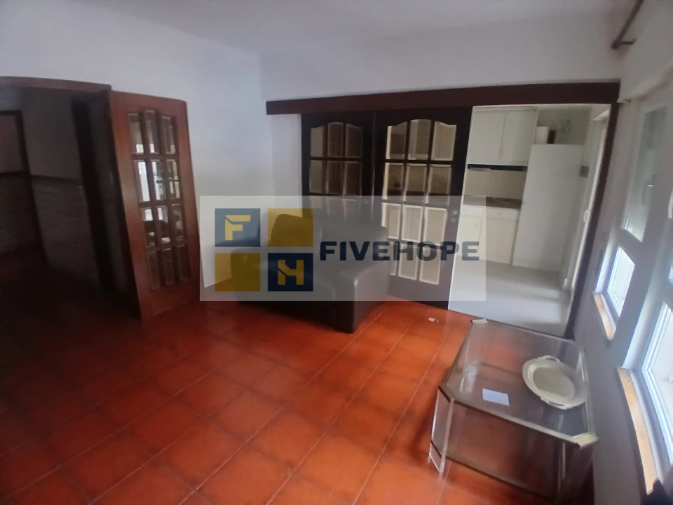 Apartamento T4 para Venda em Santo Antonio dos Olivais Foto 21