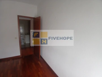 Apartamento T4 para Venda em Santo Antonio dos Olivais