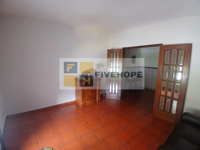 Apartamento T4 para Venda em Santo Antonio dos Olivais Foto 8