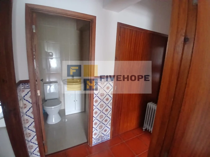 Apartamento T4 para Venda em Santo Antonio dos Olivais Foto 13