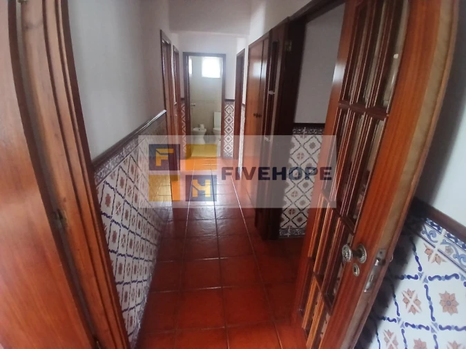 Apartamento T4 para Venda em Santo Antonio dos Olivais Foto 15