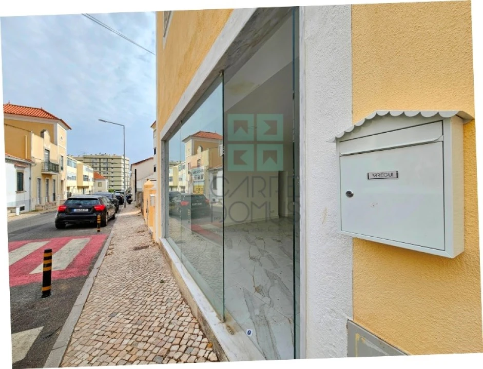 Loja para Venda em Carcavelos e Parede Foto 15