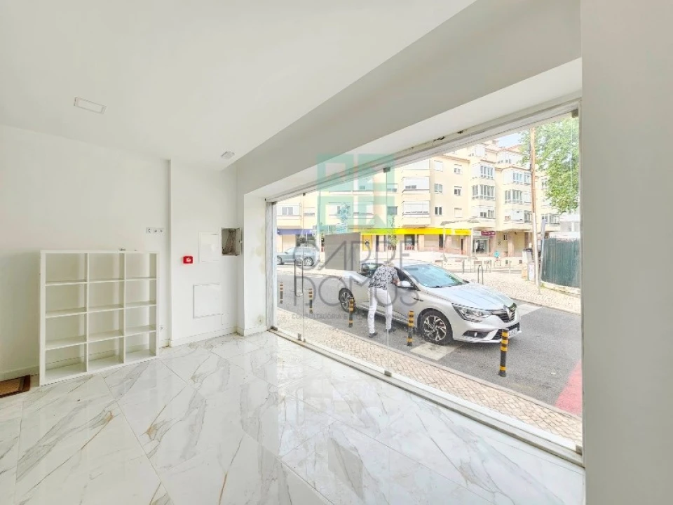 Loja para Venda em Carcavelos e Parede Foto 16