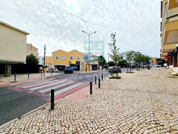 Loja para Venda em Carcavelos e Parede