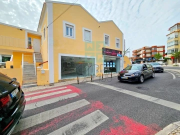 Loja para Venda em Carcavelos e Parede