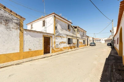 Moradia T4 para Venda em Amareleja