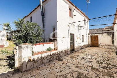 Moradia T4 para Venda em Amareleja