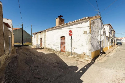 Moradia T4 para Venda em Amareleja