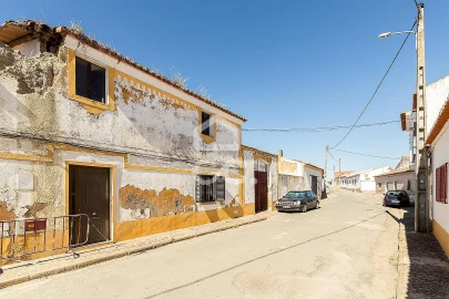 Moradia T4 para Venda em Amareleja