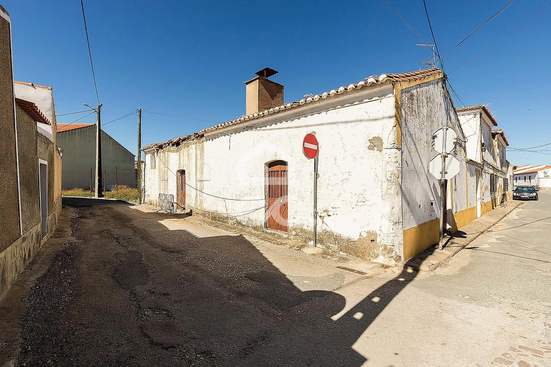 Moradia T4 para Venda em Amareleja Foto 54