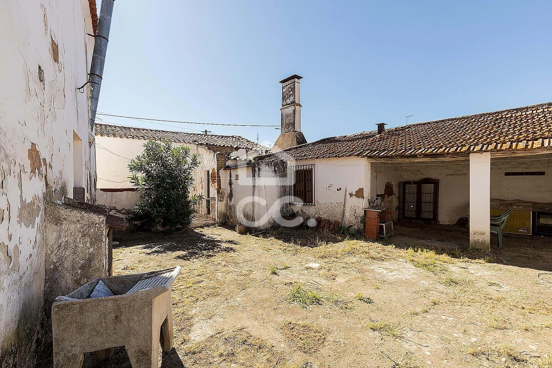 Moradia T4 para Venda em Amareleja Foto 34