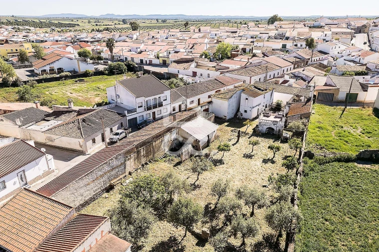 Moradia T4 para Venda em Amareleja Foto 64