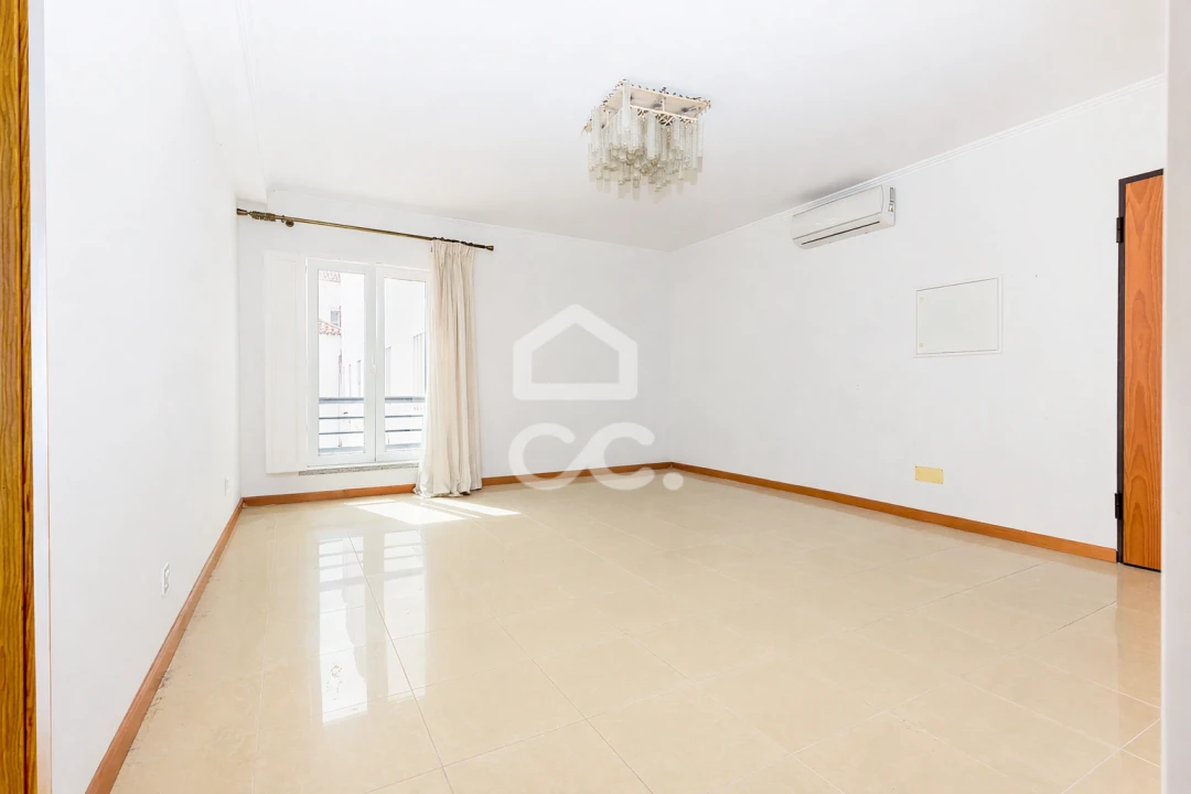 Apartamento T3 para Venda em Évora (São Mamede, Sé, São Pedro e Santo Antão) Foto 2